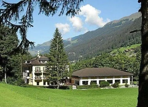 Otel Bad Serneus Alpentherme 3*