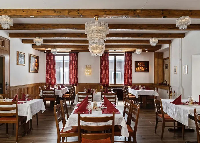 Otel Bad Serneus Alpentherme 3*