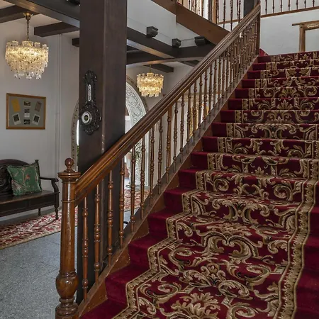 Bad Serneus Alpentherme Hotel